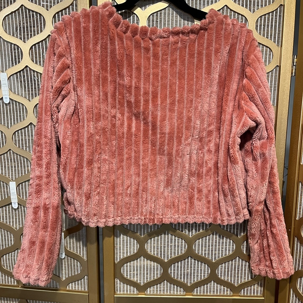 Derek Heart Pink fluffy sweater size small